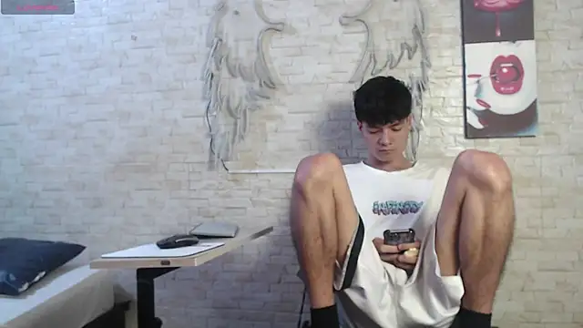 axel milo kairo and noa online show from 02-20-26, 03:58