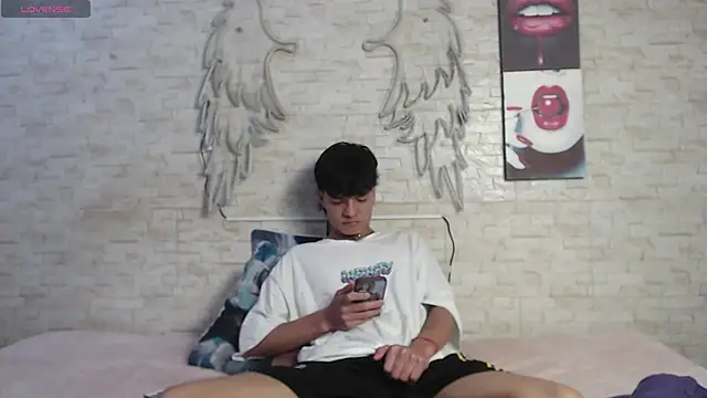 axel milo kairo and noa online show from 03-07-26, 09:20