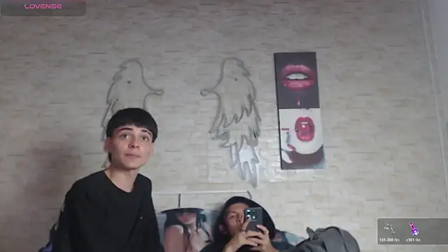 axel milo kairo and noa online show from 11-28-25, 09:26