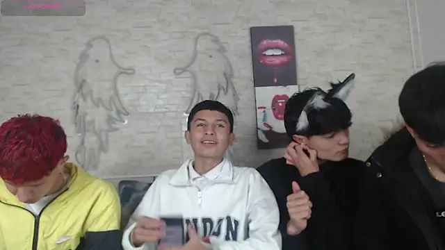 axel milo kairo and noa online show from 11-22-25, 04:11