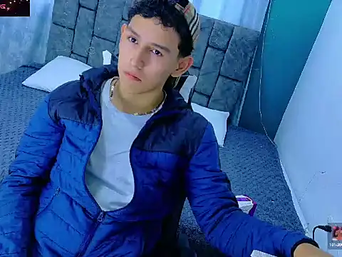 FelipeGonzalezz online show from 01-07-26, 12:21