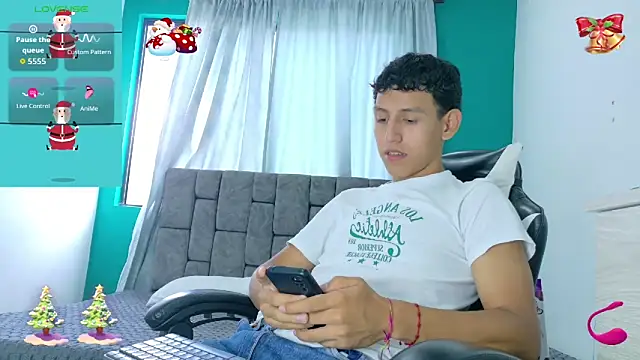 FelipeGonzalezz online show from 11-28-25, 02:17