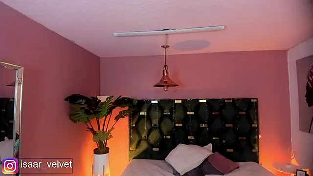 Snapshot of Velvet_Dreamss chatting on 04-21-26, 11:39 Velvet Dreamss online show from 04-21-26, 11:39