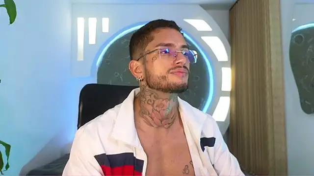 Snapshot of Alanrodgers chatting on 01-19-26, 11:36 Alanrodgers online show from 01-19-26, 11:36