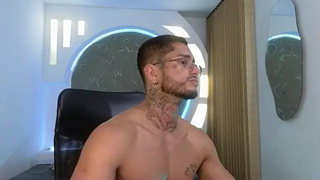 Snapshot of Alanrodgers chatting on 02-01-26, 10:46 Alanrodgers online show from 02-01-26, 10:46