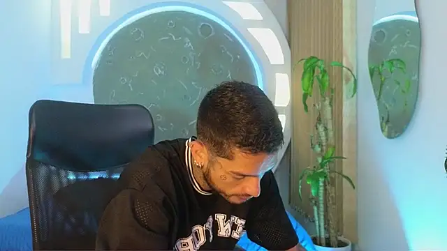 Snapshot of Alanrodgers chatting on 03-04-26, 11:18 Alanrodgers online show from 03-04-26, 11:18