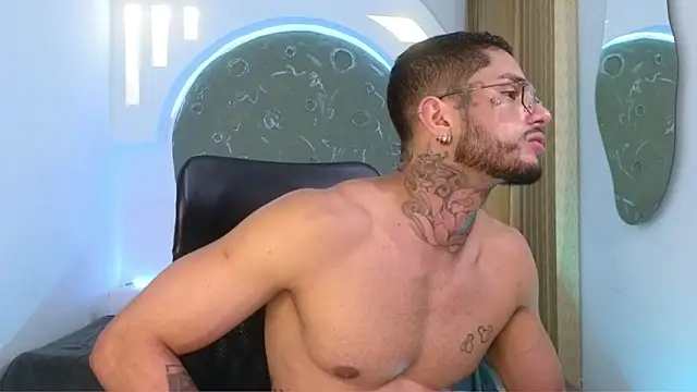 Snapshot of Alanrodgers chatting on 02-02-26, 11:20 Alanrodgers online show from 02-02-26, 11:20