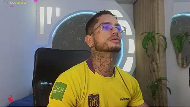 Snapshot of Alanrodgers chatting on 03-17-26, 12:08 Alanrodgers online show from 03-17-26, 12:08