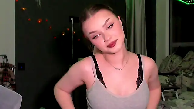 MissVelour online show from 11-13-25, 04:00