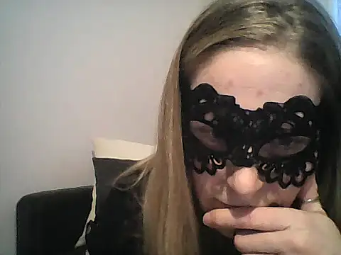 MelleEloa online show from 12-05-25, 03:54