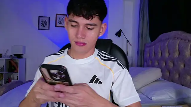 estebanperez 26 online show from 04-08-26, 11:01