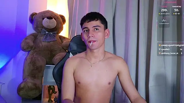 Snapshot of estebanperez_26 chatting on 06-25-26, 11:32 estebanperez 26 online show from 06-25-26, 11:32