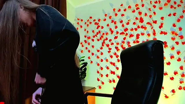 Snapshot of AlicaLOVEalisa777 chatting on 01-18-26, 05:05 AlicaLOVEalisa777 online show from 01-18-26, 05:05