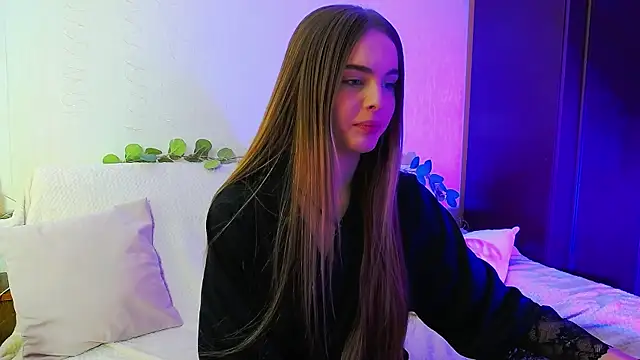 AlicaLOVEalisa777 online show from 12-21-25, 01:57