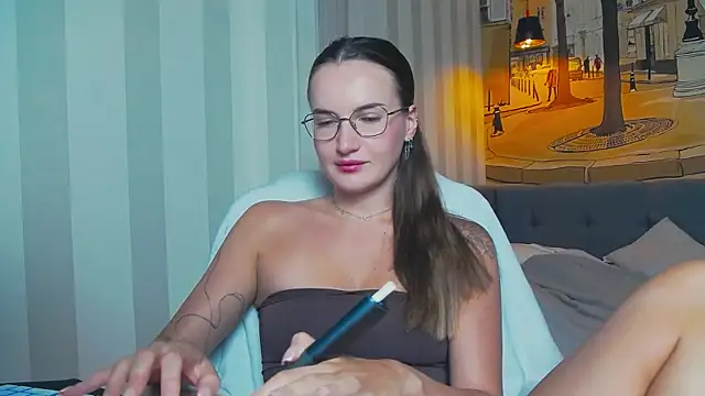Snapshot of ALICE__ALICE69 chatting on 07-17-26, 08:28 ALICE ALICE69 online show from 07-17-26, 08:28