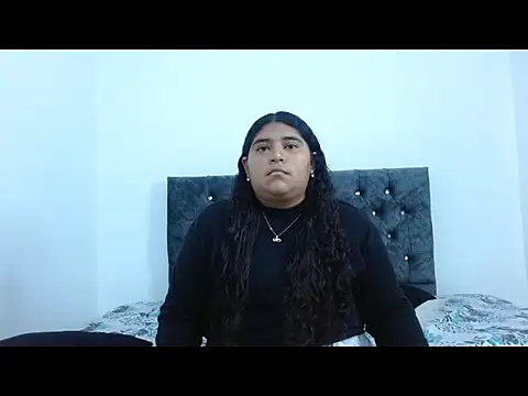 Snapshot of MeganWeb chatting on 11-24-25, 07:25 MeganWeb online show from 11-24-25, 07:25