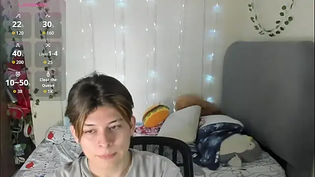 Felix kitty online show from 12-17-25, 07:19