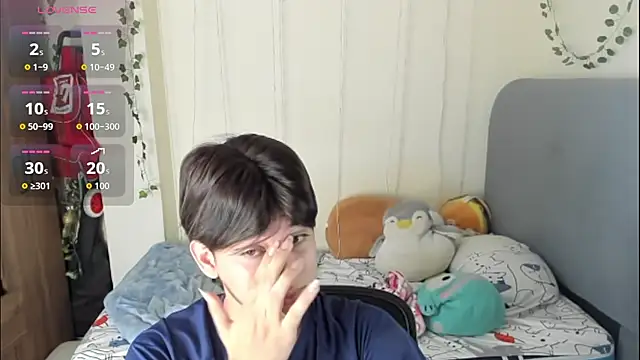 Felix kitty online show from 02-15-26, 07:02