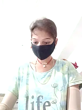 Mohnicute online show from 04-22-26, 06:14