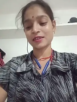 Snapshot of Mohnicute chatting on 05-24-26, 07:58 Mohnicute online show from 05-24-26, 07:58