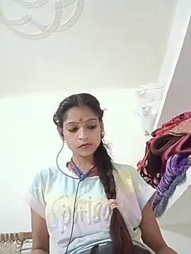 Mohnicute online show from 07-14-26, 05:52