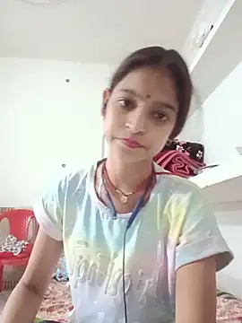 Snapshot of Mohnicute chatting on 05-20-26, 10:34 Mohnicute online show from 05-20-26, 10:34