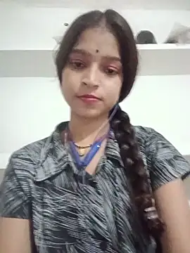 Snapshot of Mohnicute chatting on 05-28-26, 06:47 Mohnicute online show from 05-28-26, 06:47