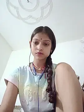 Mohnicute online show from 06-17-26, 06:18
