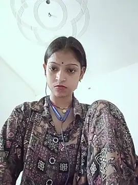 Mohnicute online show from 06-15-26, 06:18