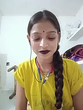 Mohnicute online show from 07-05-26, 06:37