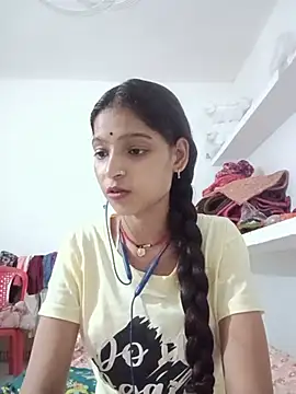 Mohnicute online show from 07-17-26, 06:16