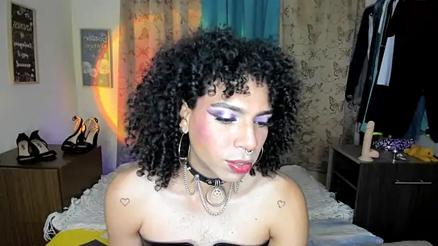 Snapshot of Angel_White25 chatting on 04-26-26, 02:31 Angel White25 online show from 04-26-26, 02:31