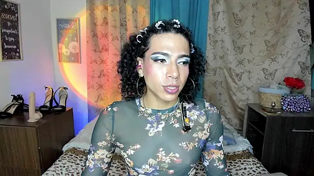 Snapshot of Angel_White25 chatting on 05-05-26, 11:08 Angel White25 online show from 05-05-26, 11:08