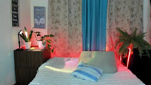 Angel White25 online show from 11-21-25, 11:26