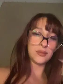 Snapshot of Taurina0105 chatting on 04-06-26, 06:47 Taurina0105 online show from 04-06-26, 06:47