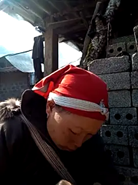 girl-hot2x online show from 12-01-25, 03:40