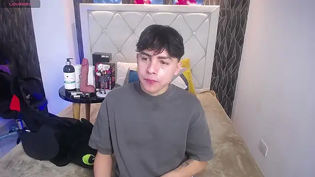 Samu FoXXX online show from 11-23-25, 08:19