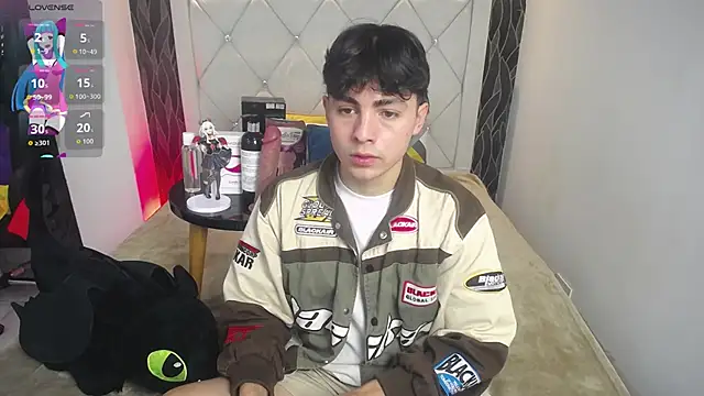 Samu FoXXX online show from 11-18-25, 08:12