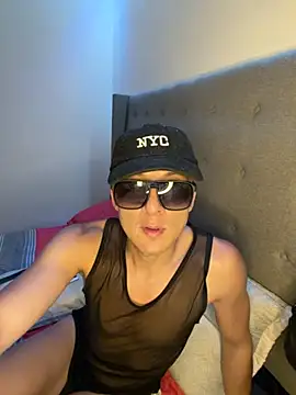 Snapshot of AxelMoonlight chatting on 11-16-25, 02:49 AxelMoonlight online show from 11-16-25, 02:49