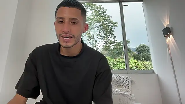 MrandMrsRivas online show from 12-22-25, 06:41