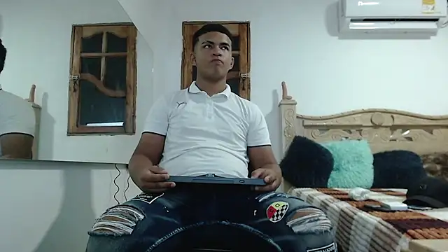 mathews    online show from 11-18-25, 02:27