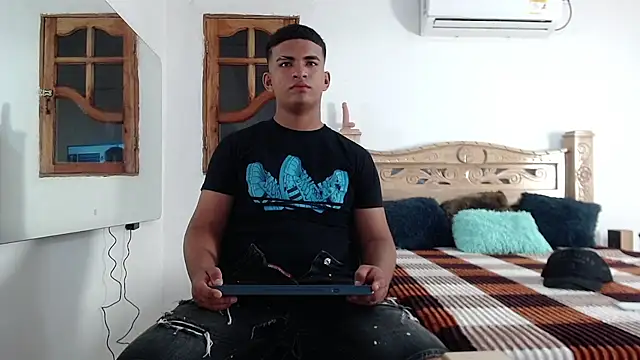 mathews    online show from 11-28-25, 06:13