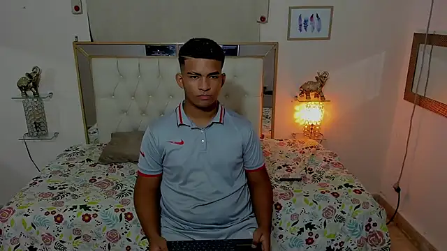 mathews    online show from 01-08-26, 04:18