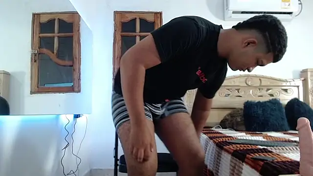 mathews    online show from 11-20-25, 04:02