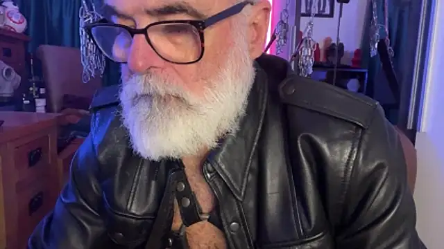 LeatherSdaddy online show from 11-27-25, 08:20