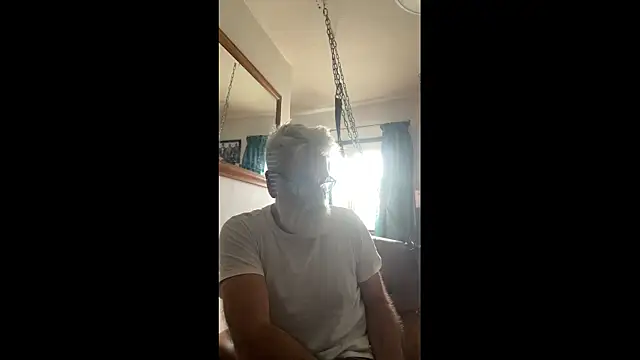 Snapshot of LeatherSdaddy chatting on 03-31-26, 11:12 LeatherSdaddy online show from 03-31-26, 11:12