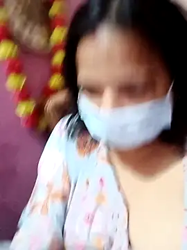 meera hotty online show from 11-12-25, 05:55