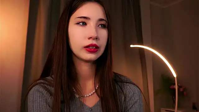 NanceeWestaway online show from 11-28-25, 03:12