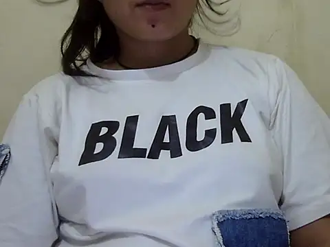 Anika Singh online show from 06-13-26, 02:48