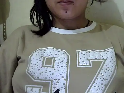 Anika Singh online show from 04-27-26, 02:48